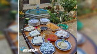 صبحانه در اقامتگاه بوم گردی کارما - اصفهان